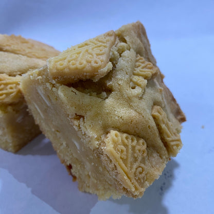 White Chocolate & Custard Creme Blondie